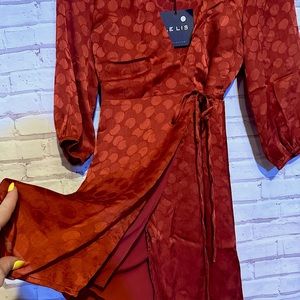 Let us designer wrap dress Small